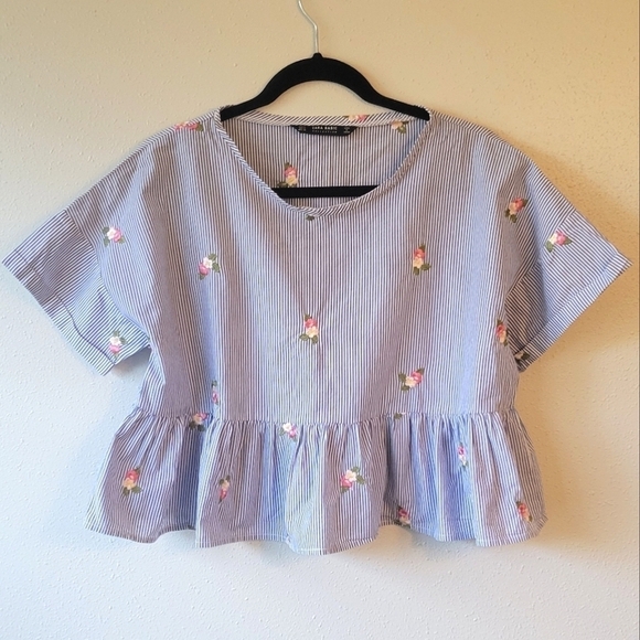 ZARA Blue White Stripe Ruffle Boxy Crop Top with Floral Embroidery sz Medium - Picture 1 of 7